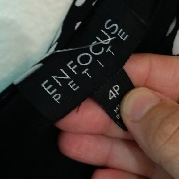 Dress - Picture 2 of 4